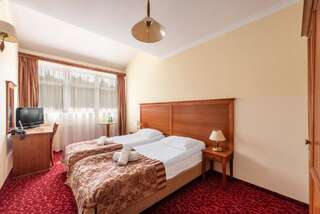 Отель Hotel Stodółka Miedziana Góra Двухместный номер с 1 кроватью или 2 отдельными кроватями-3